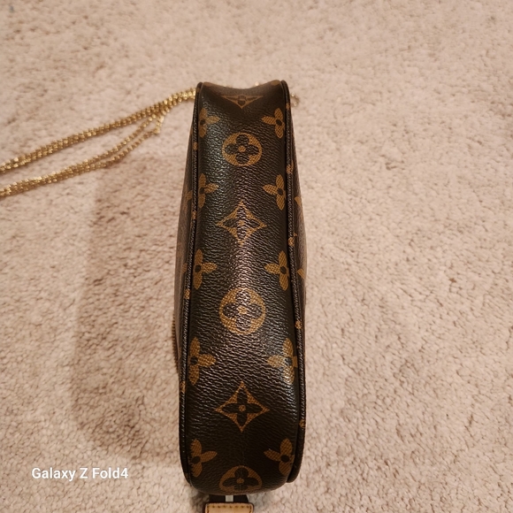 Vintage Monogram Pochette Clutch/Crossbody Purse With Gold Chain. - Picture 4 of 10